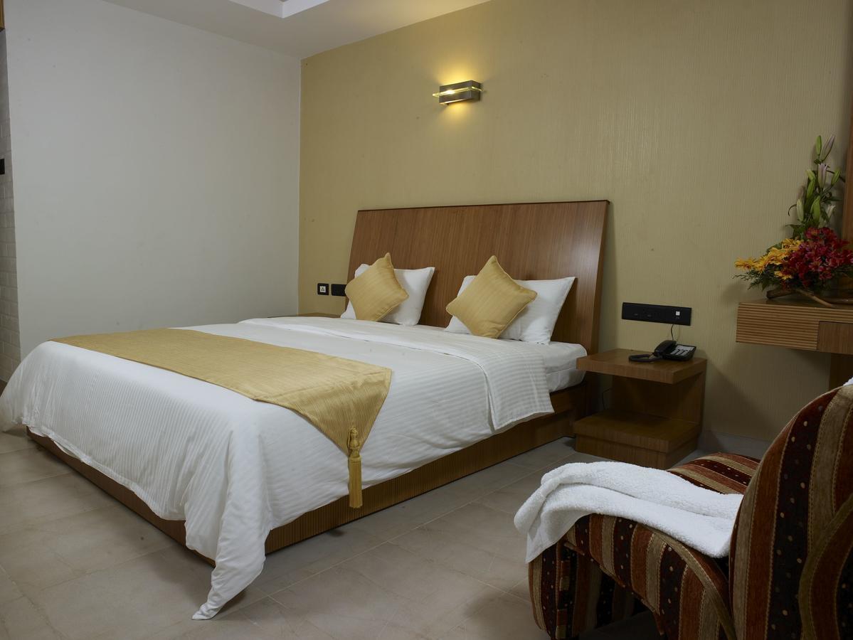 The Castello Residency Hotel โคอิมบาทอร์ ภายนอก รูปภาพ