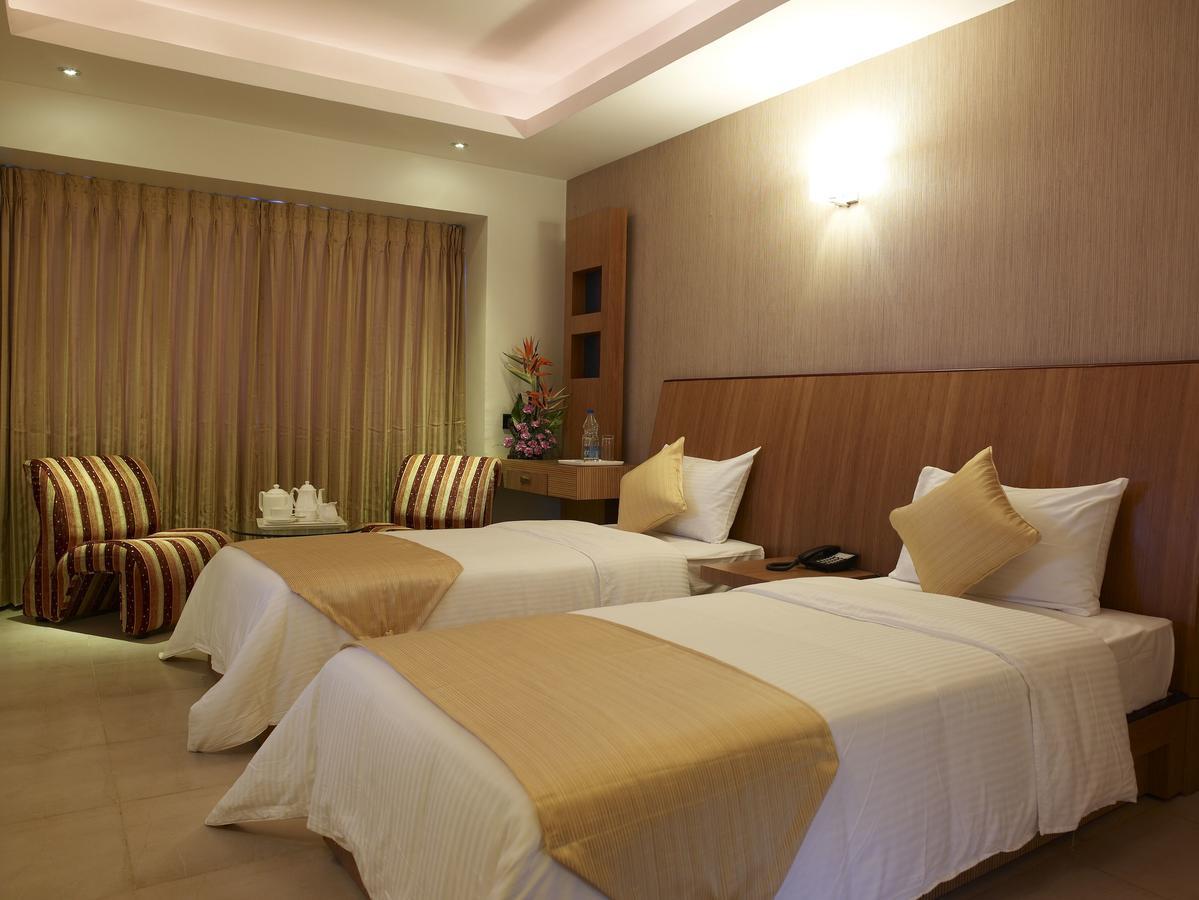 The Castello Residency Hotel โคอิมบาทอร์ ภายนอก รูปภาพ