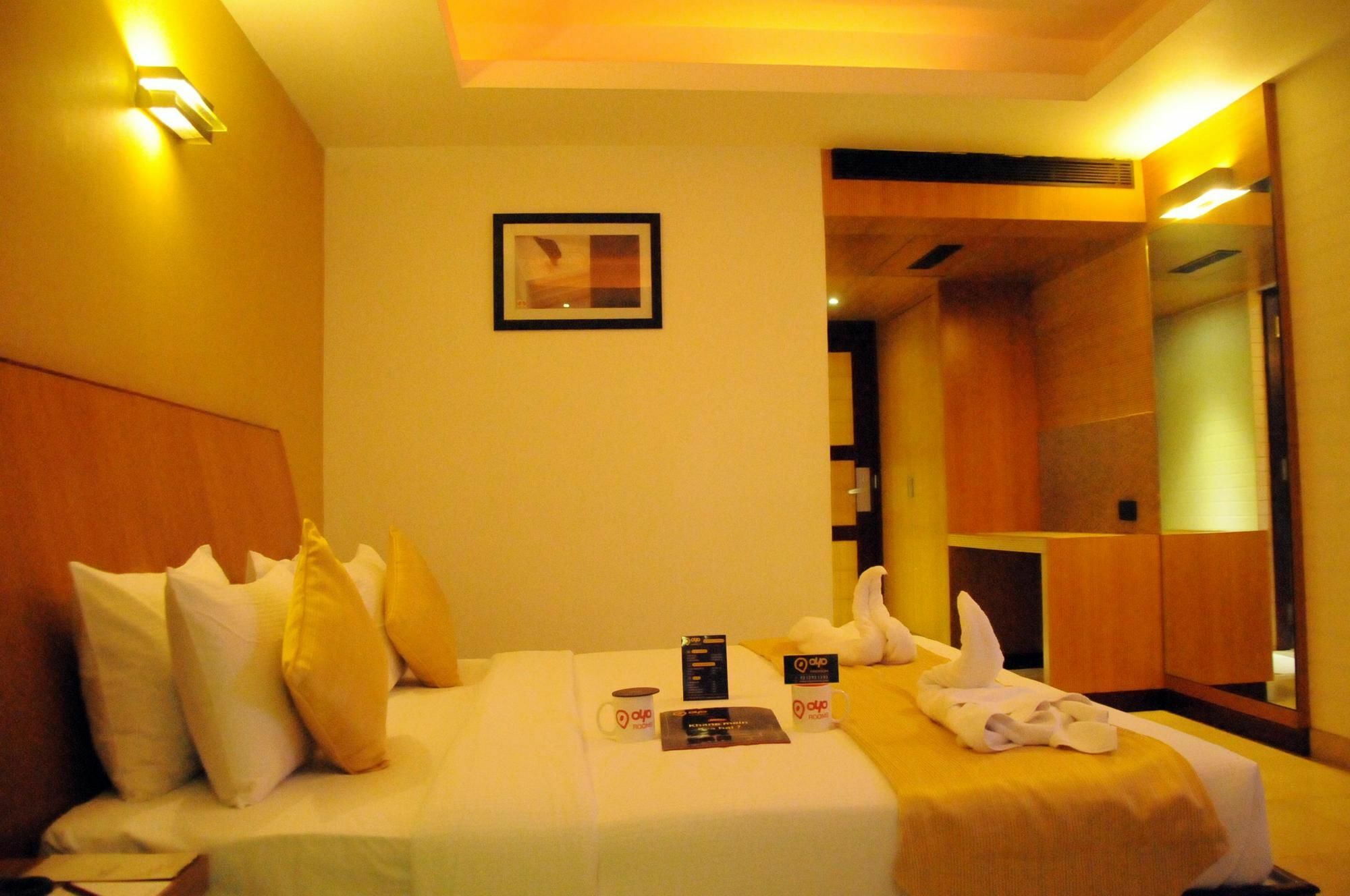 The Castello Residency Hotel โคอิมบาทอร์ ภายนอก รูปภาพ
